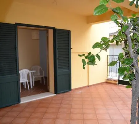 Alojamento de Acomodação e Pequeno-almoço La Casa Gialla
