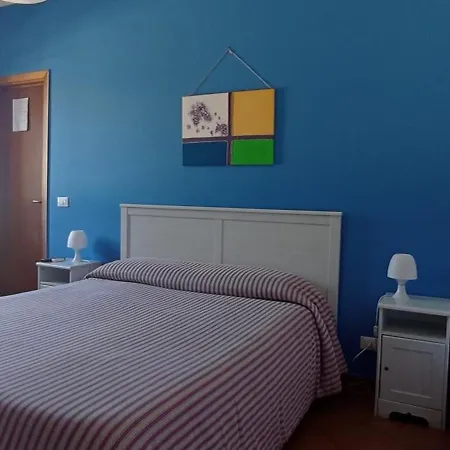 Bed and Breakfast La Casa Gialla 3*